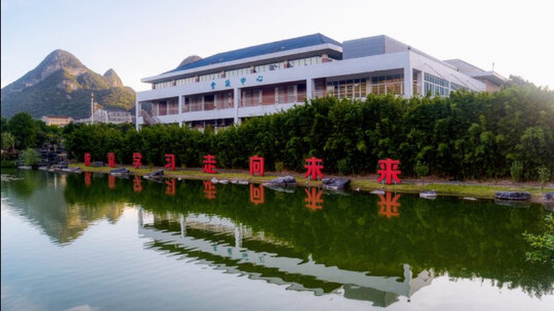 电子配件生产厂家直供：揭秘背后的供应链优势