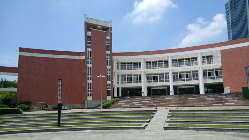 揭秘：上海二极管批发市场十大品牌，选购之道在此**
